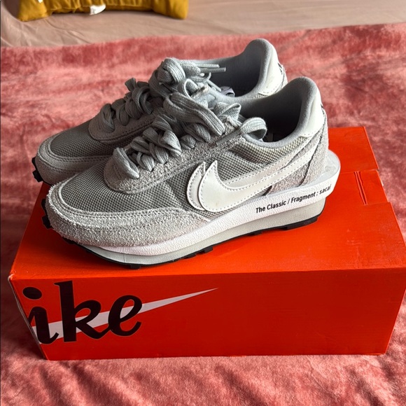 Nike Gray Sneakers with Mesh Upper and Cushioning - Picture 2 of 5